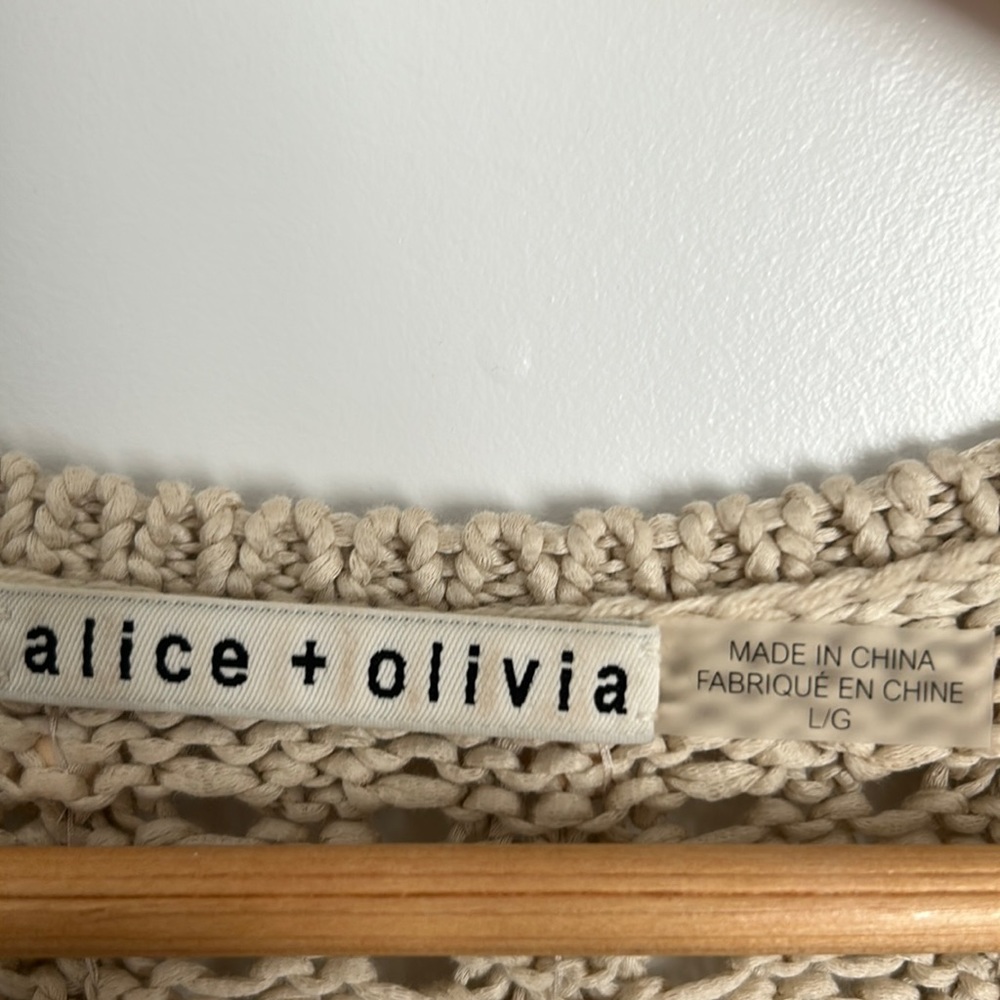 Alice and Olivia Reva top with wooden beads - Picture 6 of 11